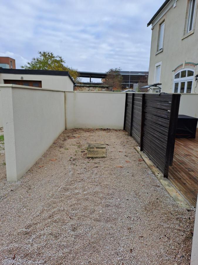 Bel Appartement Grande Terrasse Avec Parking A Dijon Luaran gambar
